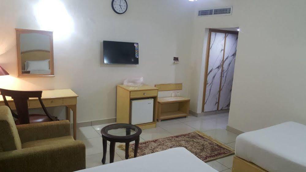Hotel Crown Inn Καράτσι Εξωτερικό φωτογραφία